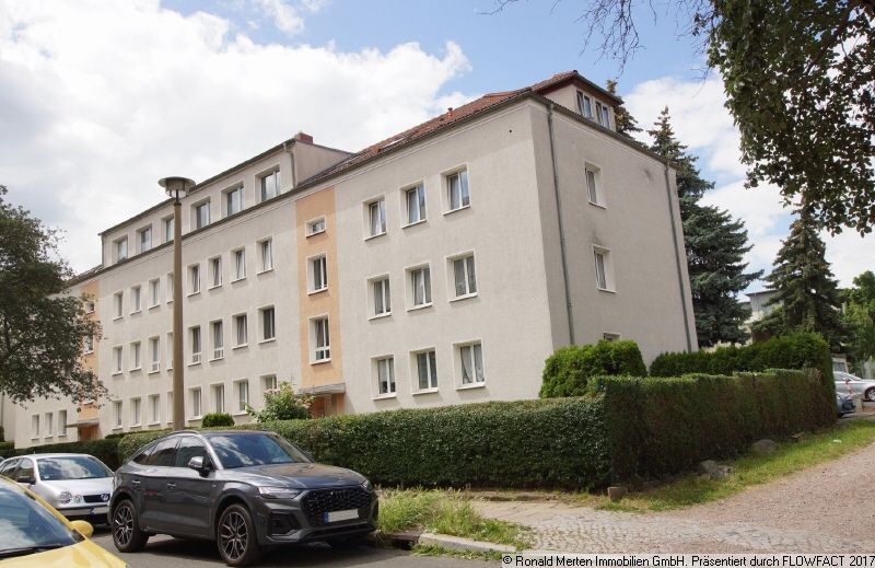 Referenz Immobilien Vorschaubild: Zweiraumwohnung mit Balkon als solide Kapitalanlage