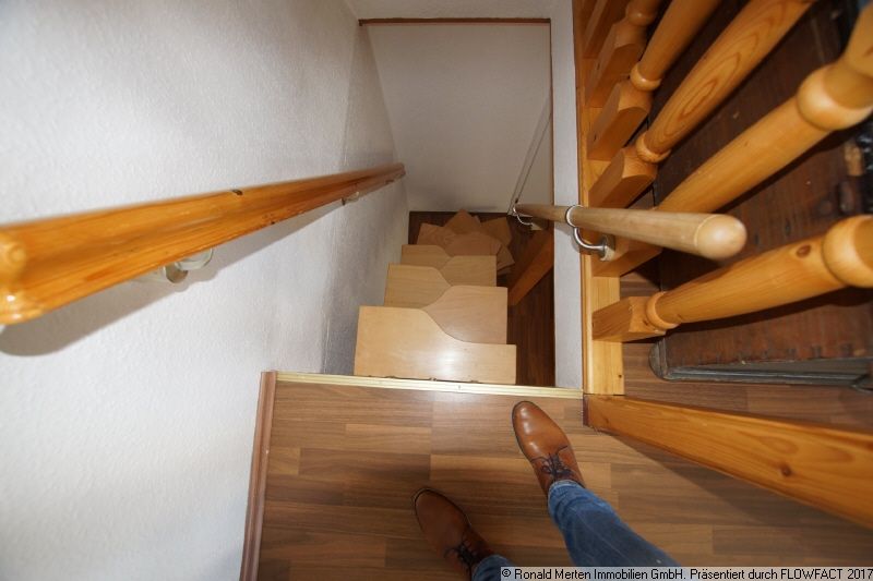 Immobilienmakler Erfurt: OG - EG treppe