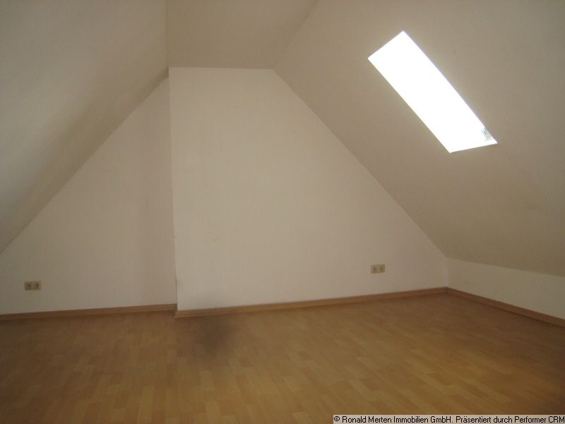 Immobilienmakler Erfurt: Spitzboden DG Maiss