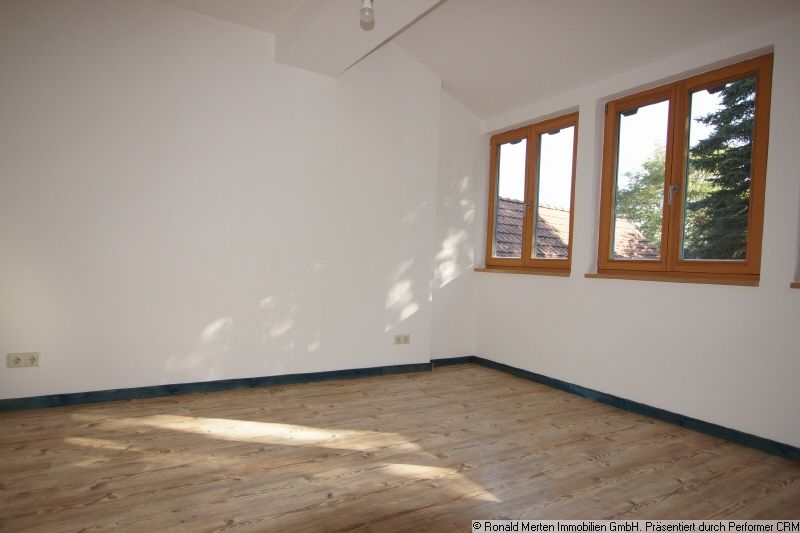 Immobilienmakler Erfurt: Zimmer 2 OG