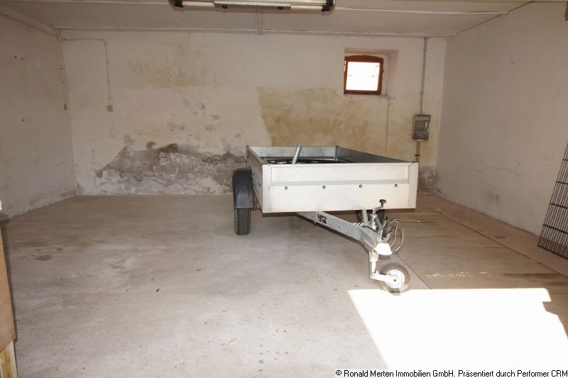Immobilienmakler Erfurt: Stallgebäude innen Bild 1