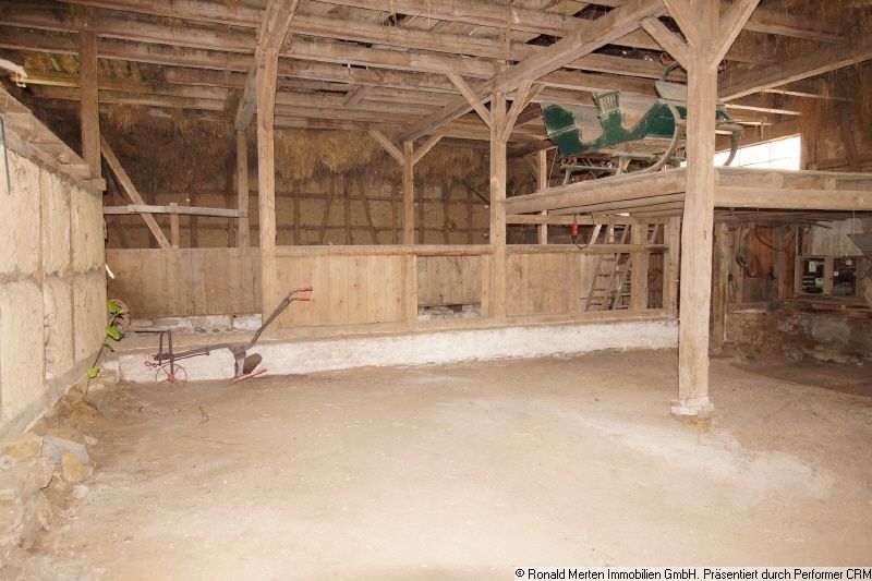 Immobilienmakler Erfurt: Scheune innen Bild 3