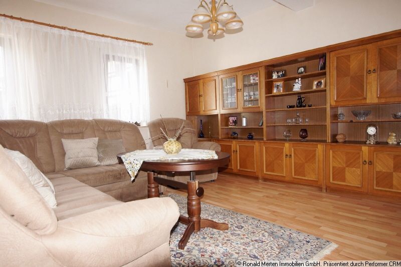 Immobilienmakler Erfurt: EG Zimmer 2 Bild 1