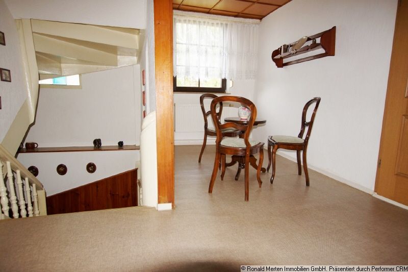 Immobilienmakler Erfurt: OG Flur Diele Bild 3