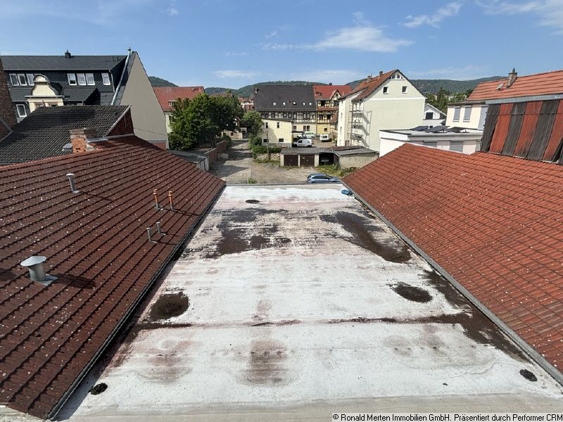 Immobilienmakler Erfurt: Flachdach rückseitig