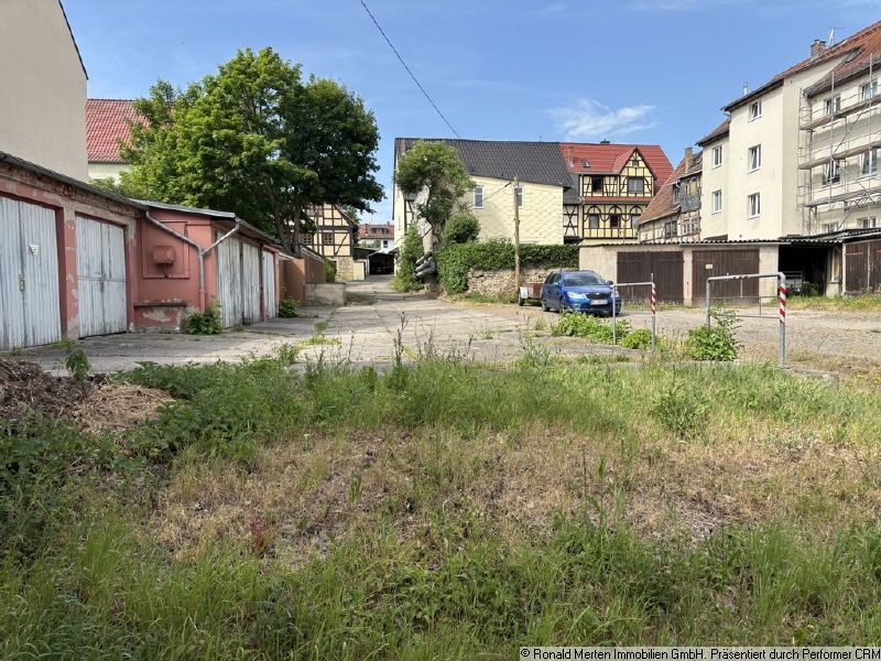 Immobilienmakler Erfurt: rückwärtiges Grundstück