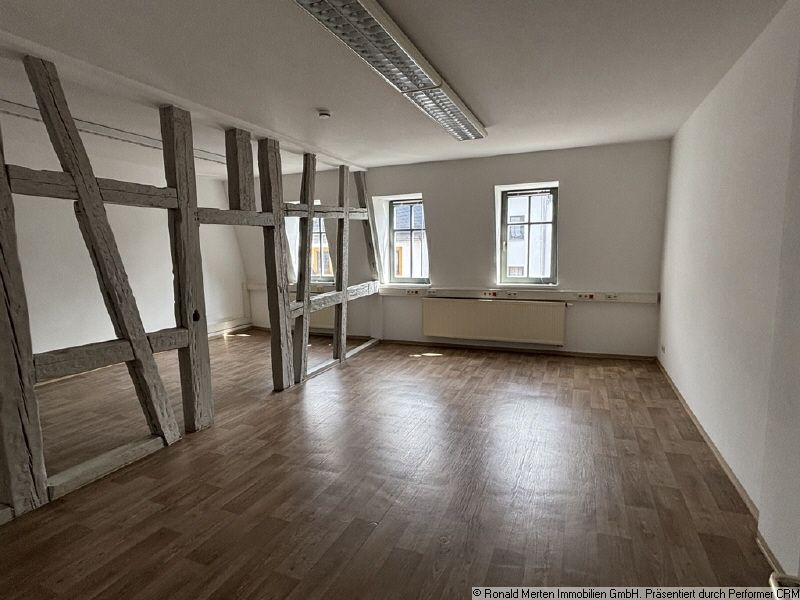Immobilienmakler Erfurt: Bürozimmer 2 OG