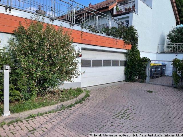 Immobilienmakler Erfurt: Einfahrt Tiefgarage