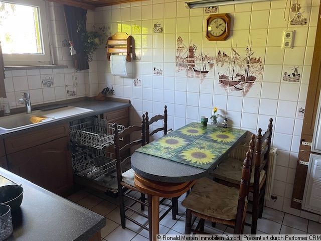 Immobilienmakler Erfurt: Küche unten Bild 1