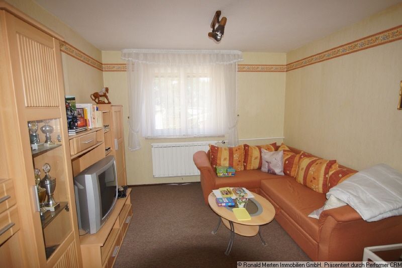 Immobilienmakler Erfurt: DG Zimmer gefangen