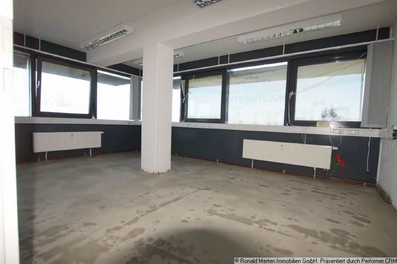 Immobilienmakler Erfurt: Bürozimmer Ecke