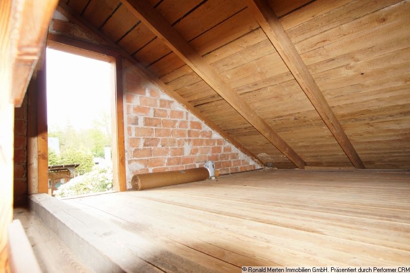 Immobilienmakler Erfurt: Dachboden 1