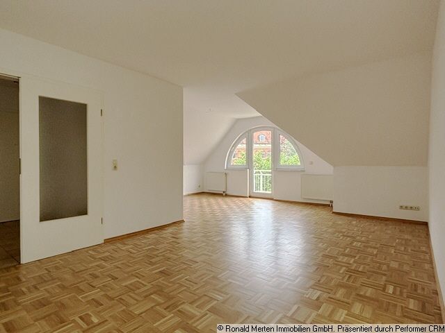 Immobilienmakler Erfurt: Wohnzimmer (Bild 1)