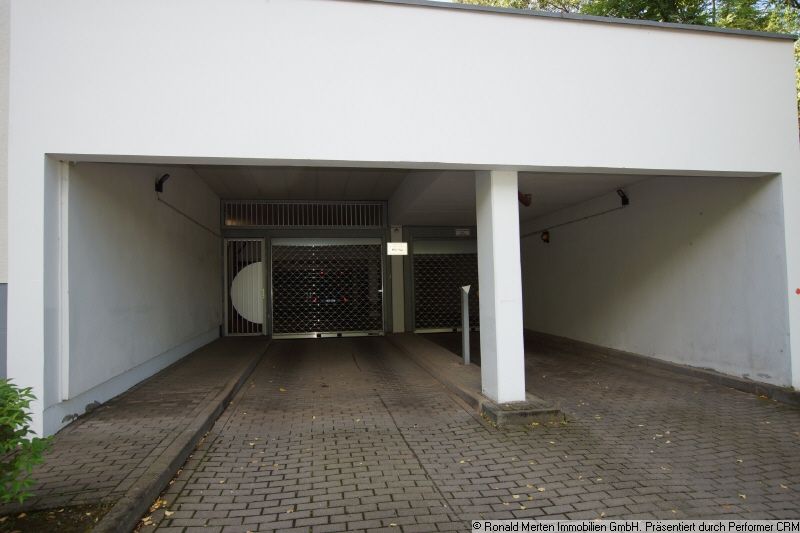 Immobilienmakler Erfurt: Einfahrt zur Tiefgarage